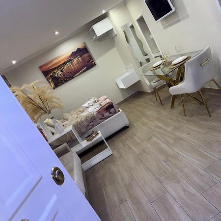 La Dimora Dei Sogni Sedil Capuano Home Suite Neapel Exteriör bild