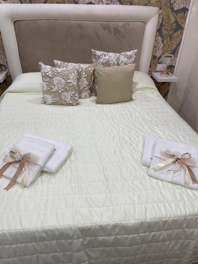 La Dimora Dei Sogni Sedil Capuano Home Suite Neapel Exteriör bild