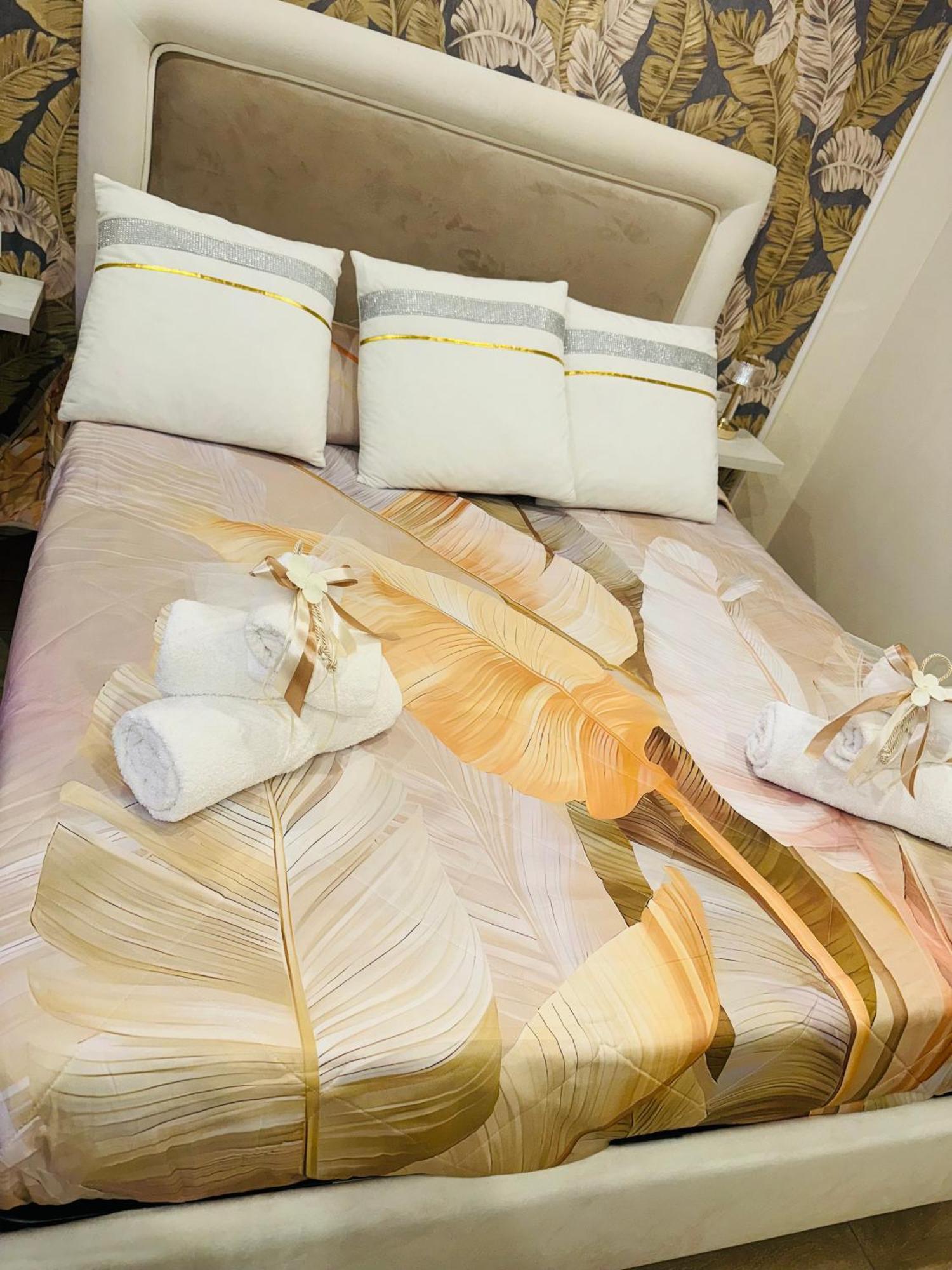 La Dimora Dei Sogni Sedil Capuano Home Suite Neapel Exteriör bild